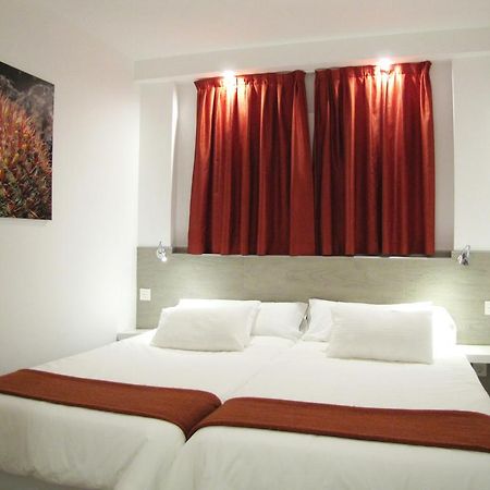 Bungalows Playa Limones ปลายาบลังกา ภายนอก รูปภาพ
