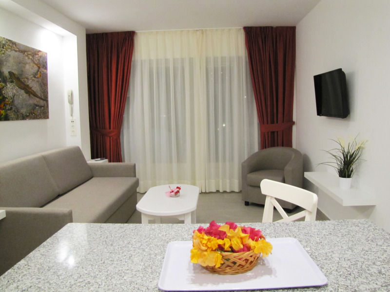 Bungalows Playa Limones ปลายาบลังกา ภายนอก รูปภาพ